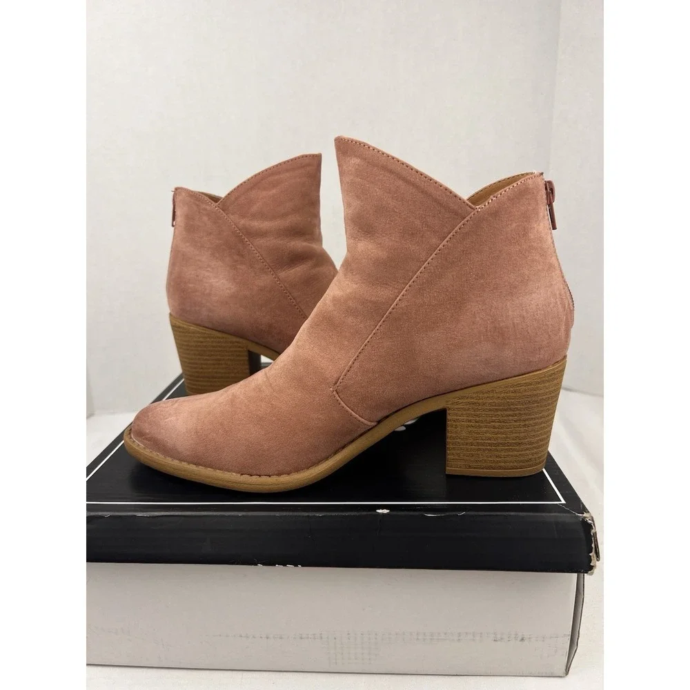 Qupid Tobin-13 Ankle Booties Block Heel Mauve Pink Suede Back Zip Size 10M